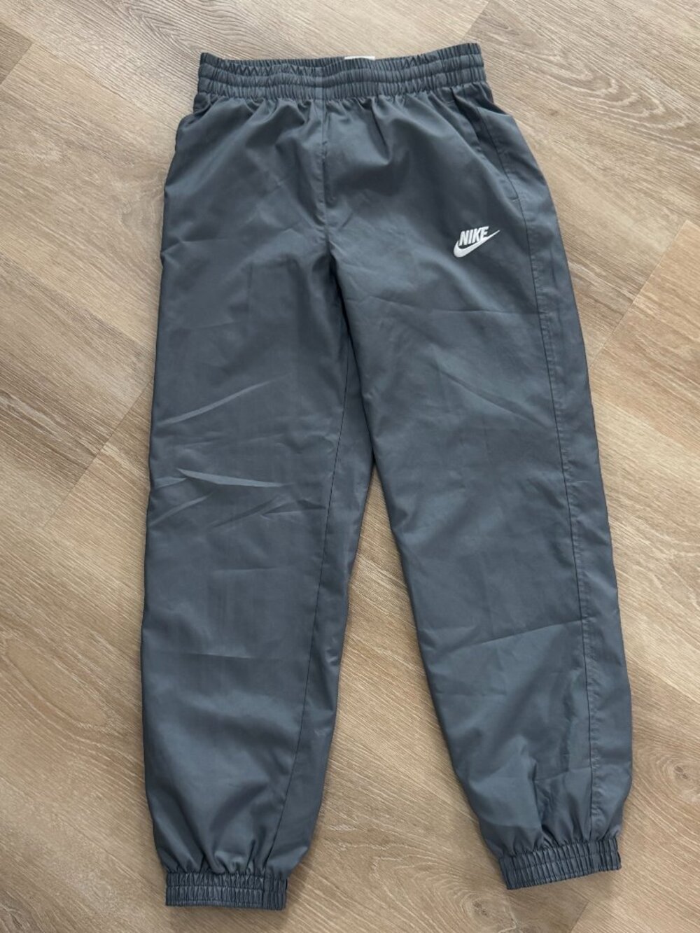 Nike Sportswear Club Big Kids' Woven Jogger Pants | NEVER WORN!